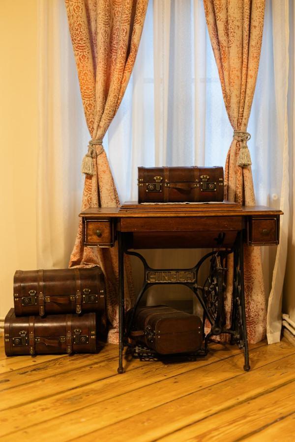 Chic Apartment In Historical City Center Timişoara Exterior foto