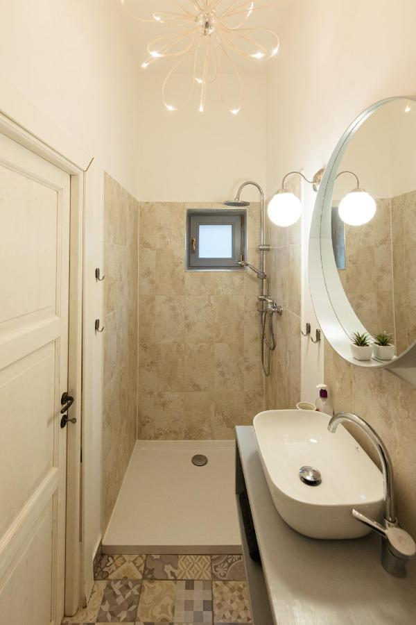 Chic Apartment In Historical City Center Timişoara Exterior foto