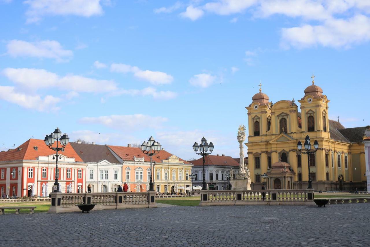 Chic Apartment In Historical City Center Timişoara Exterior foto